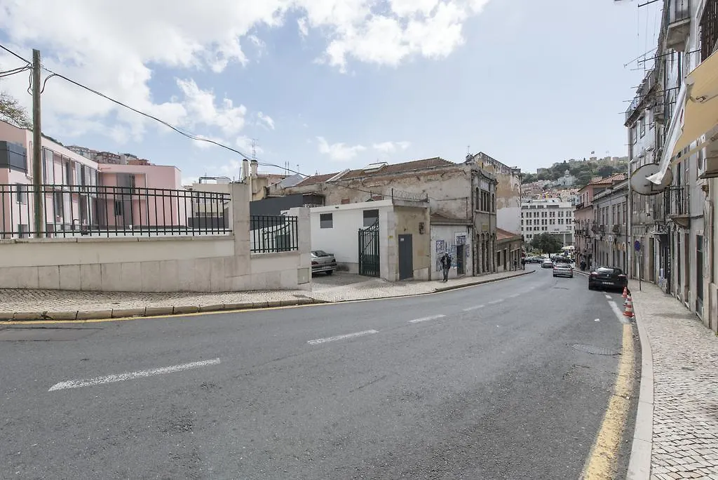 Cozy Apartment With Castel View Lisboa