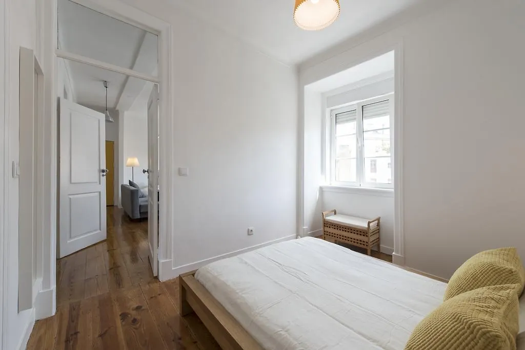 Cozy Apartment With Castel View Lissabon