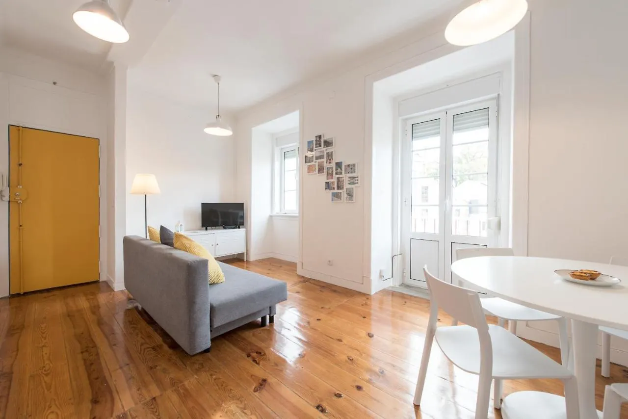 Cozy Apartment With Castel View Lisboa