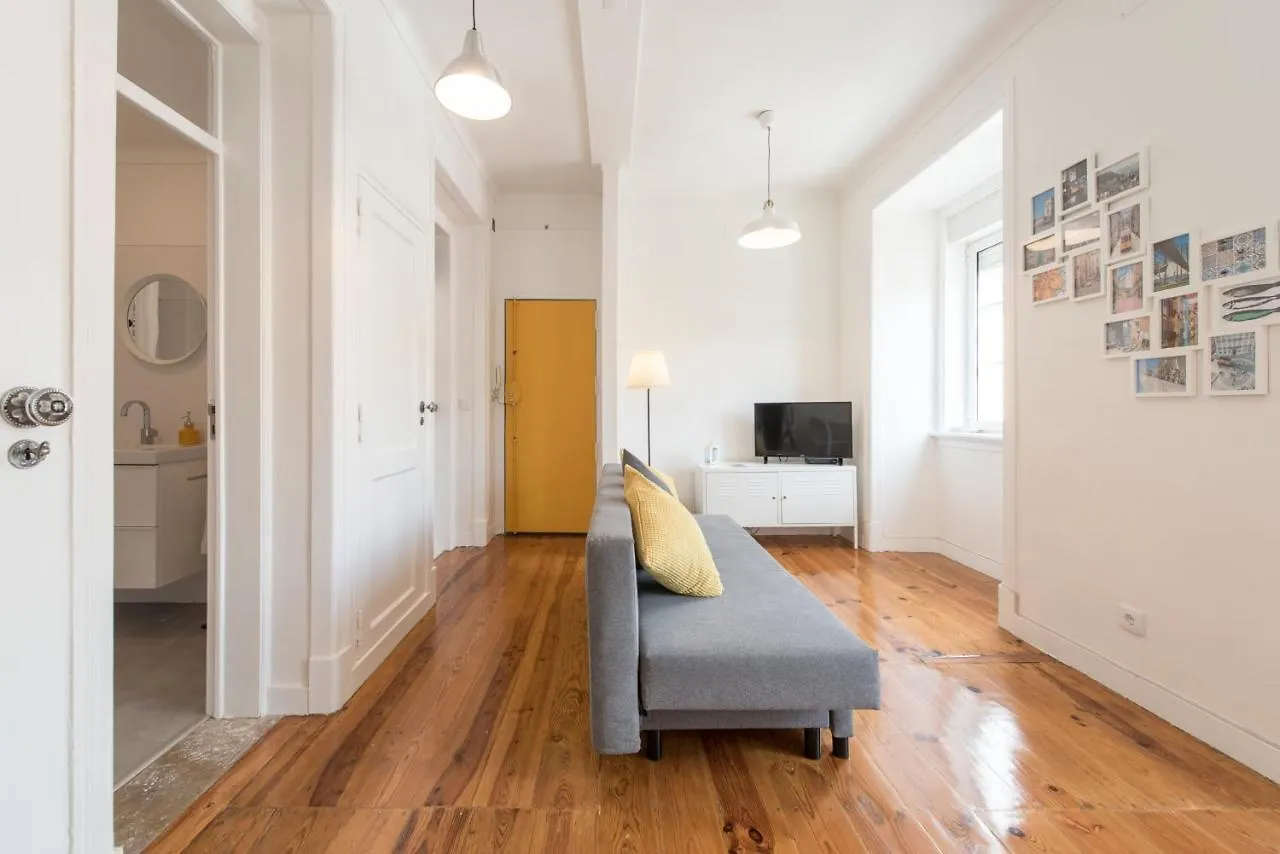 Cozy Apartment With Castel View Lisboa
